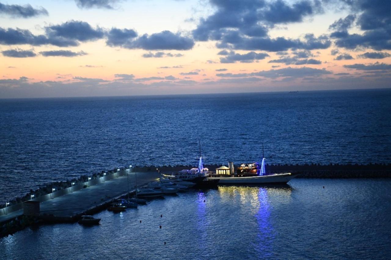 Fleet Club Mahrousa Alexandria Luaran gambar The port of Limassol at night