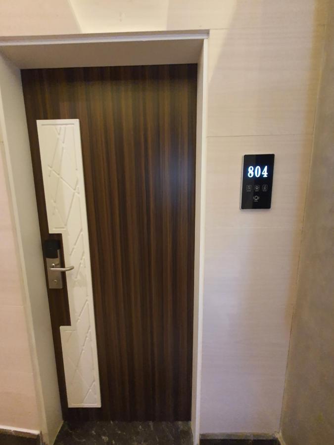 Fleet Club Mahrousa Alexandria Luaran gambar A door with a doorbell